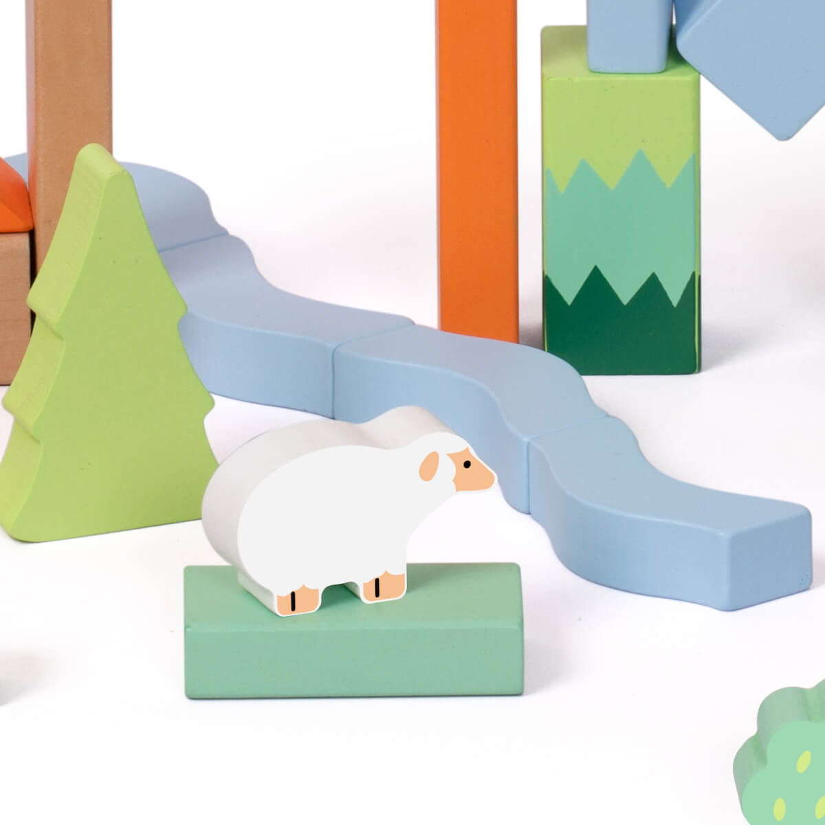 Set de bloques de construcción bosque Classic World 50 piezas con piezas en forma de animal para inventar historias