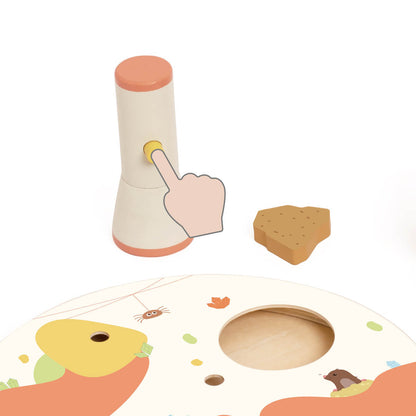 Detalle del mecanismo imán de la linterna del juego Búsqueda del tesoro en la mina Classic World