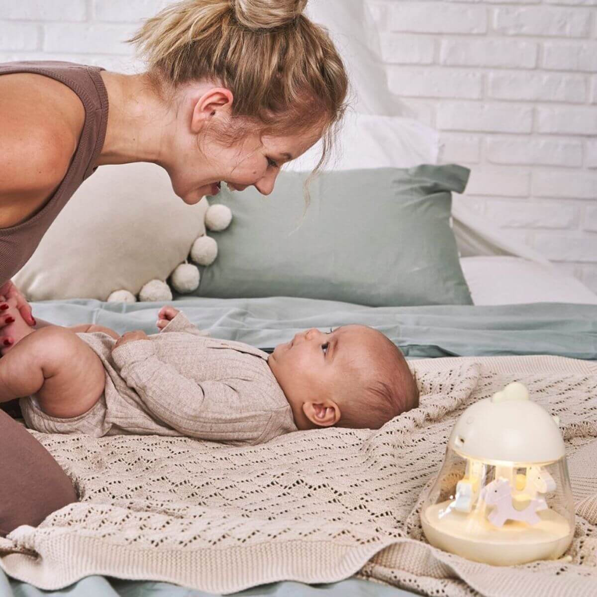 Caja de música carrusel amarillo - imagen 4