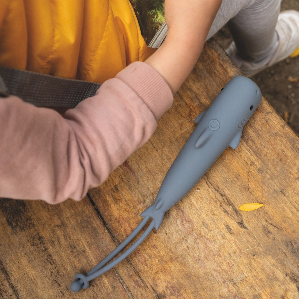 Linterna infantil de silicona tiburón Sharky