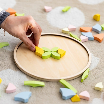 Detalle de piezas del Puzzle de madera Mandala pastel de Classic World para niños y niñas a partir de 3 años