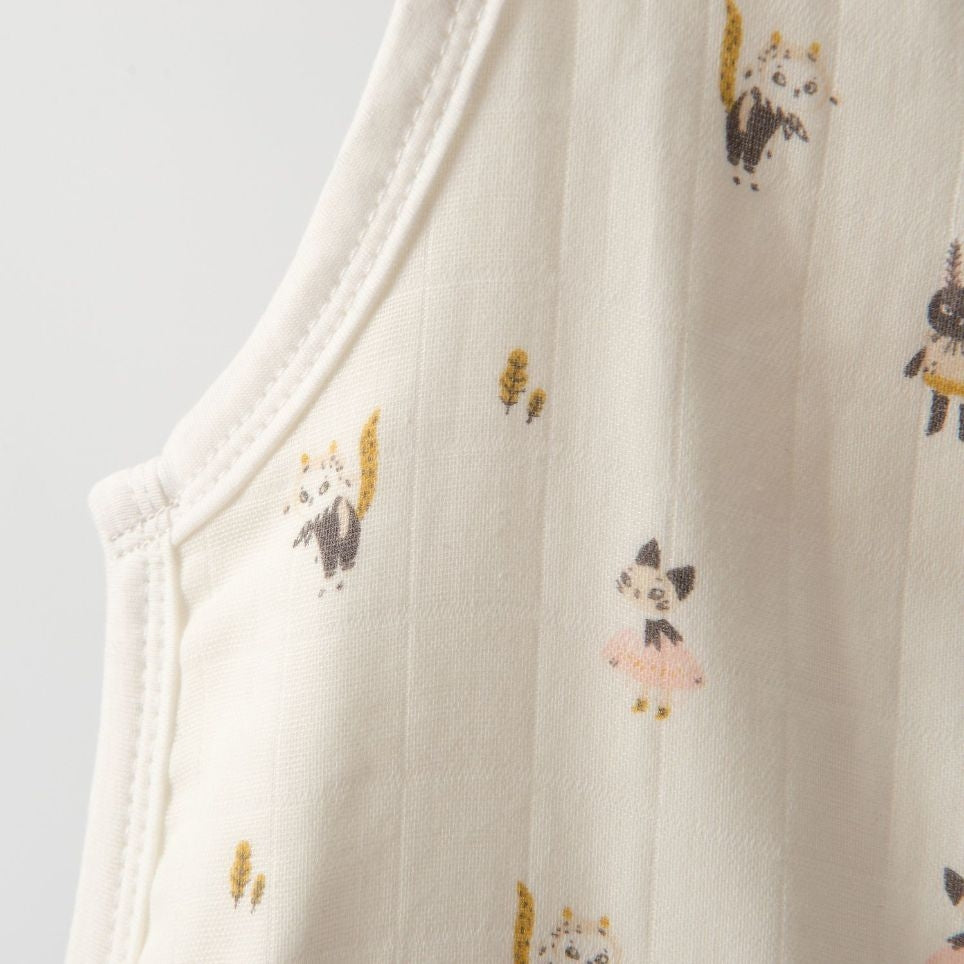 Detalle de las ilustraciones del saco de dormir Después de la Lluvia de Moulin Roty
